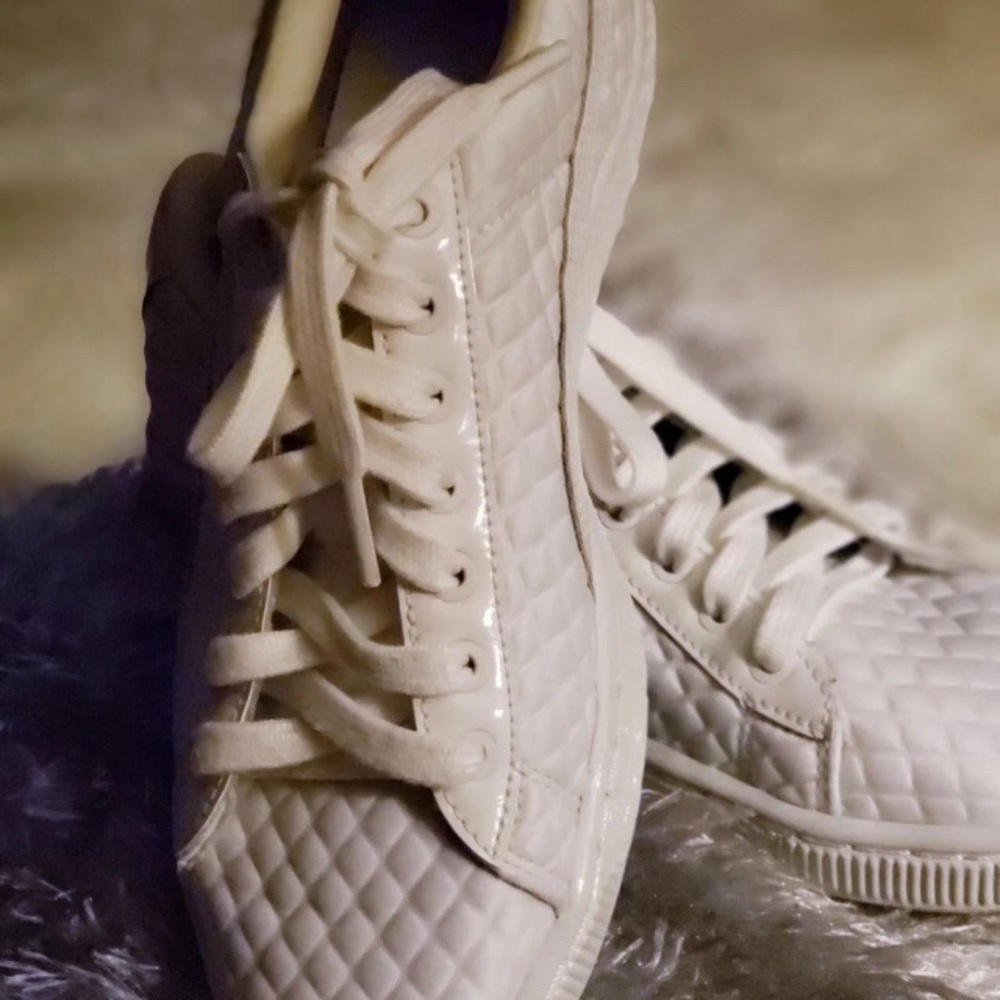 White Puma Shoes